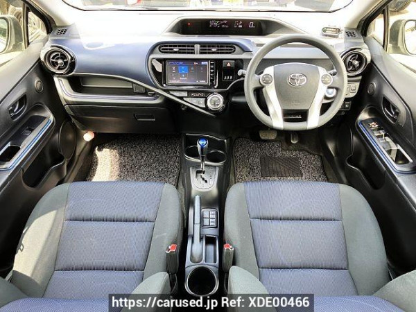 Used 2016 AT toyota aqua DAA-NHP10 Image[1]