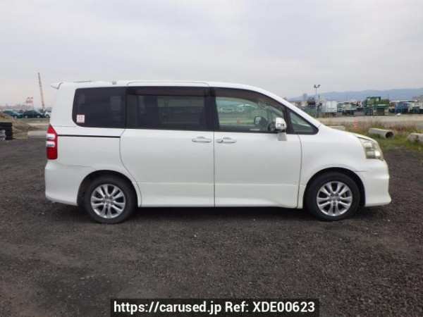 Used 2010 AT toyota noah ZRR70W Image[7]