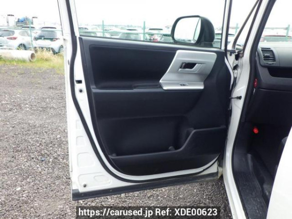 Used 2010 AT toyota noah ZRR70W Image[18]