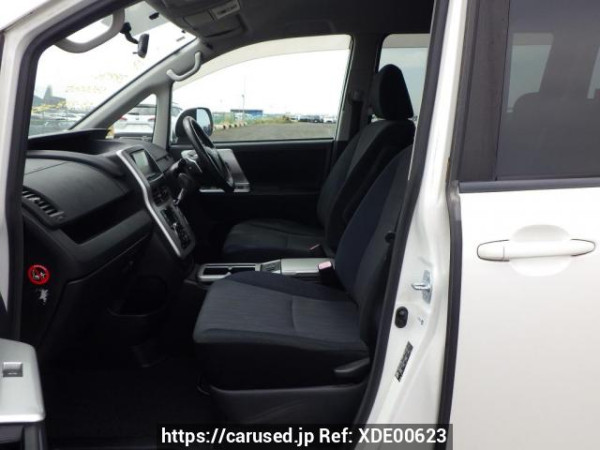 Used 2010 AT toyota noah ZRR70W Image[20]
