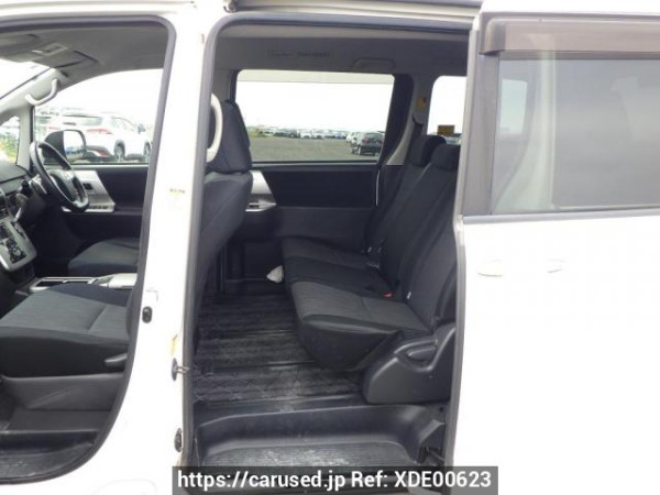 Used 2010 AT toyota noah ZRR70W Image[26]