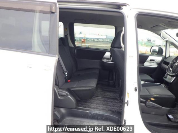 Used 2010 AT toyota noah ZRR70W Image[28]
