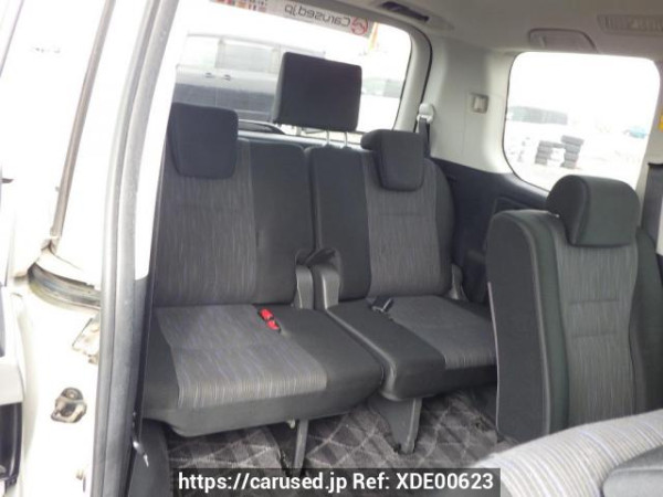 Used 2010 AT toyota noah ZRR70W Image[29]