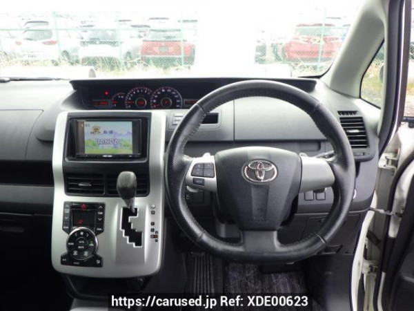 Used 2010 AT toyota noah ZRR70W Image[30]