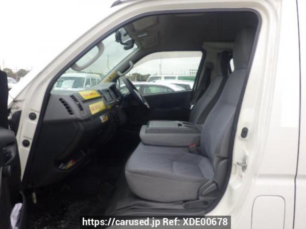 Used 2008 AT toyota regiusace-van TRH200K Image[12]