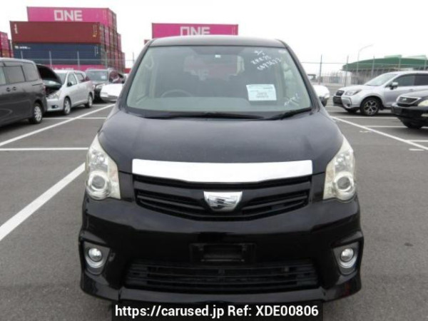 Used2012 AT Toyota Noah ZRR70WImage[1]