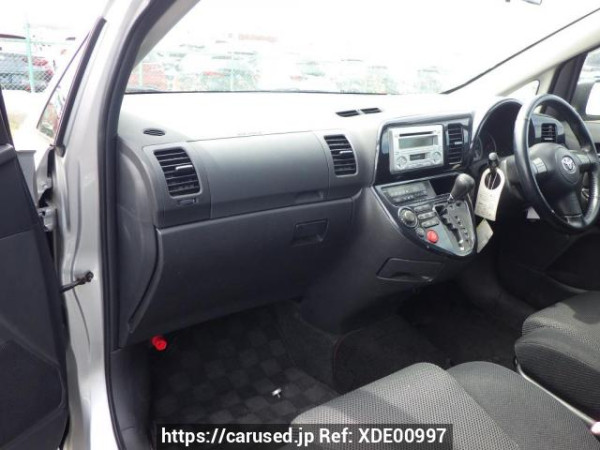Used 2004 AT toyota wish ZNE10G Image[31]