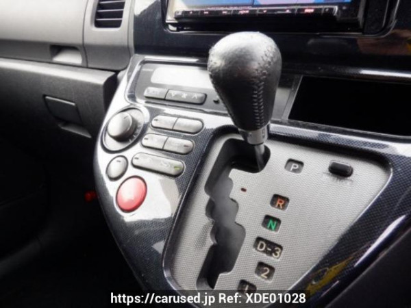 Used 2004 AT toyota wish ZNE10G Image[23]