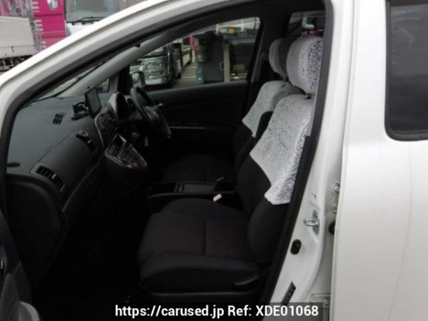 Used 2004 AT toyota wish ZNE10G Image[10]