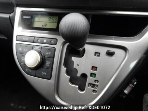 Used 2005 AT toyota wish ZNE10G Image[21]