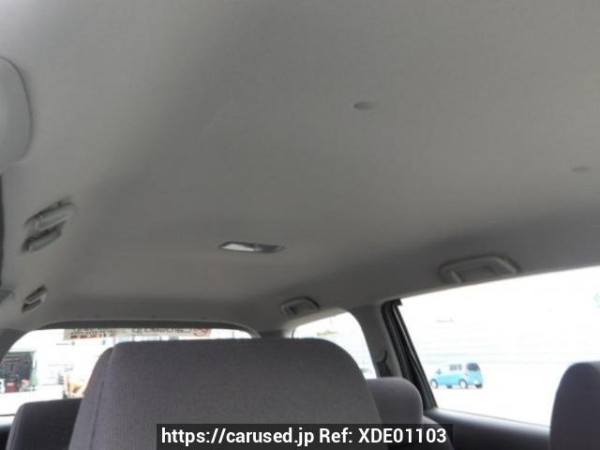 Used 2004 AT toyota wish ZNE10G Image[9]
