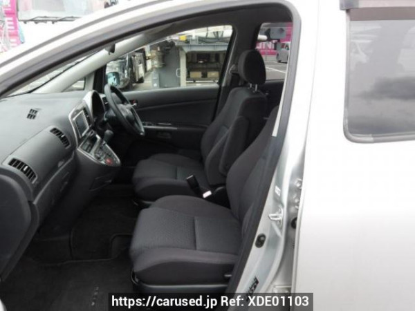 Used 2004 AT toyota wish ZNE10G Image[11]