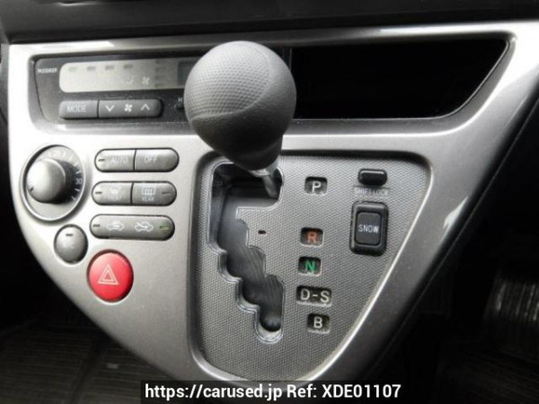 Used 2004 AT toyota wish ANE10G Image[21]