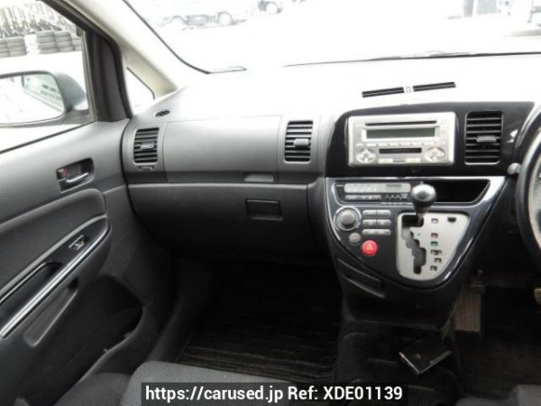 Used 2003 AT toyota wish ZNE10G Image[15]