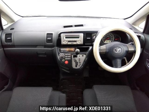 Used 2004 AT toyota wish ZNE10G Image[17]