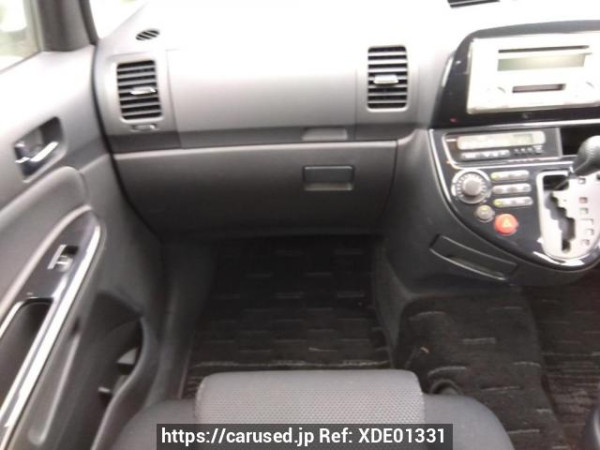 Used 2004 AT toyota wish ZNE10G Image[18]
