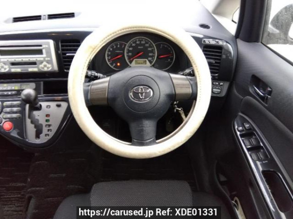 Used 2004 AT toyota wish ZNE10G Image[19]