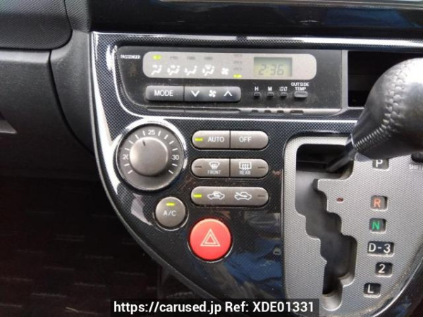 Used 2004 AT toyota wish ZNE10G Image[23]