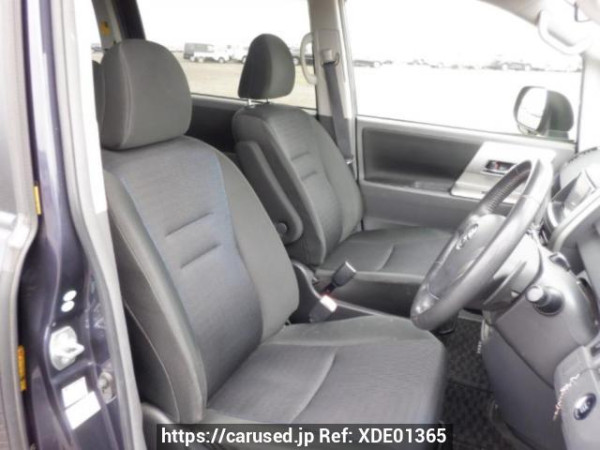 Used 2010 AT toyota voxy ZRR70W Image[12]