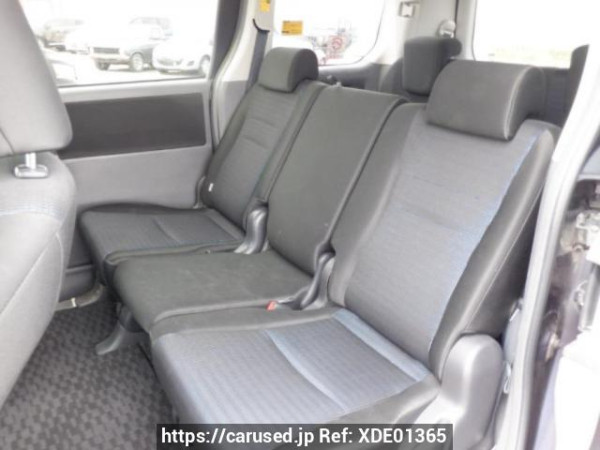 Used 2010 AT toyota voxy ZRR70W Image[15]