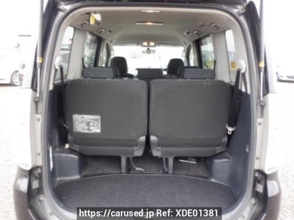 Used 2010 AT toyota voxy ZRR70W Image[8]