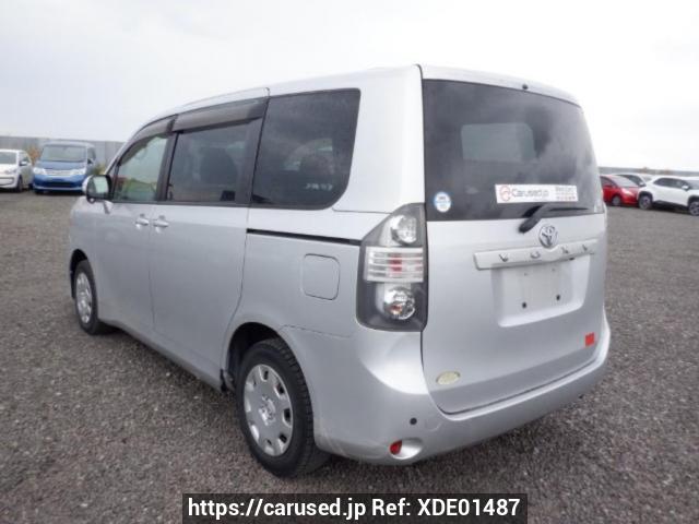 Buy Used 2008 Toyota Voxy ZRR70G (XDE01487) - Carused.jp