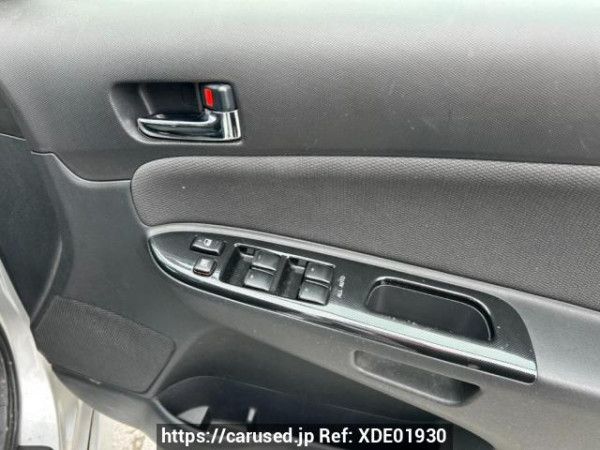 Used 2005 AT toyota wish ZNE10G Image[18]