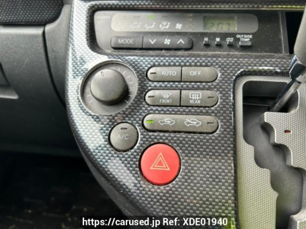Used 2004 AT toyota wish ZNE10G Image[26]