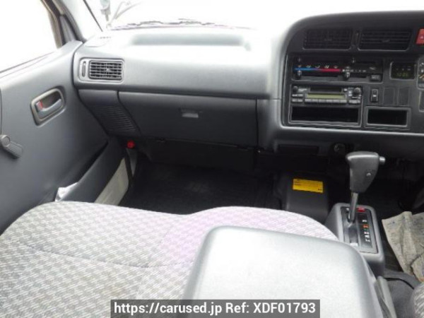 Used 2002 AT toyota regiusace-van RZH102V Image[16]