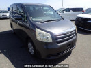Toyota Noah ZRR75G