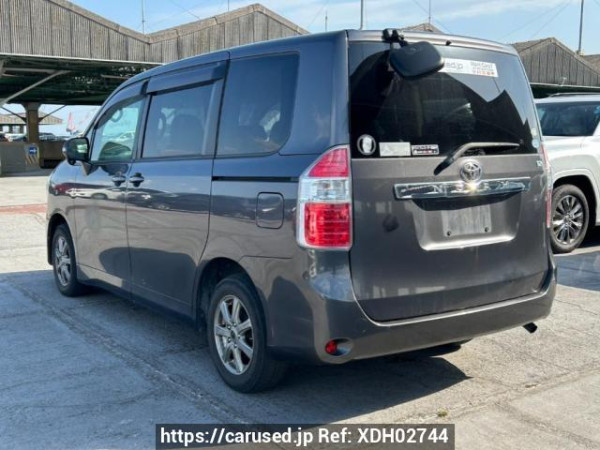 Used2010 AT Toyota Noah ZRR70GImage[4]