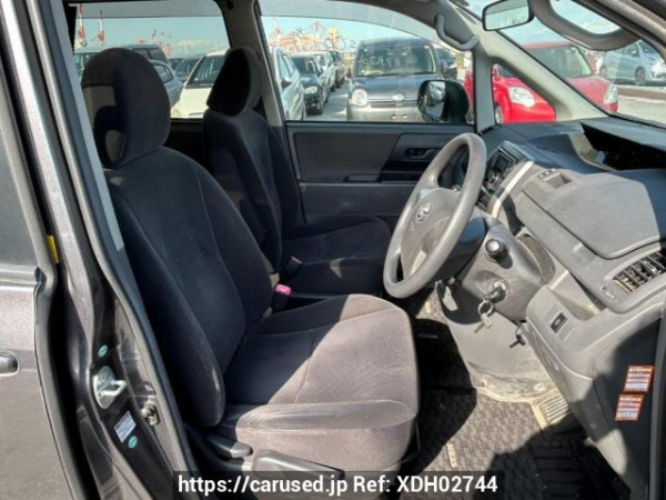 Used 2010 AT toyota noah ZRR70G Image[13]