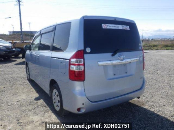 Used 2010 AT toyota noah ZRR70G Image[4]