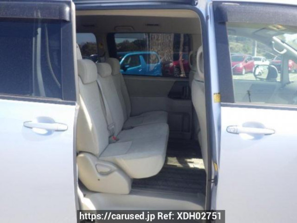 Used 2010 AT toyota noah ZRR70G Image[13]
