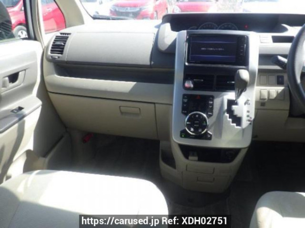 Used 2010 AT toyota noah ZRR70G Image[20]