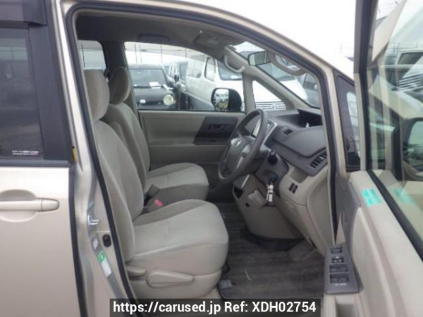 Used 2010 AT toyota noah ZRR70G Image[11]