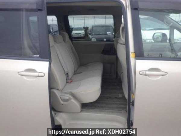 Used 2010 AT toyota noah ZRR70G Image[13]