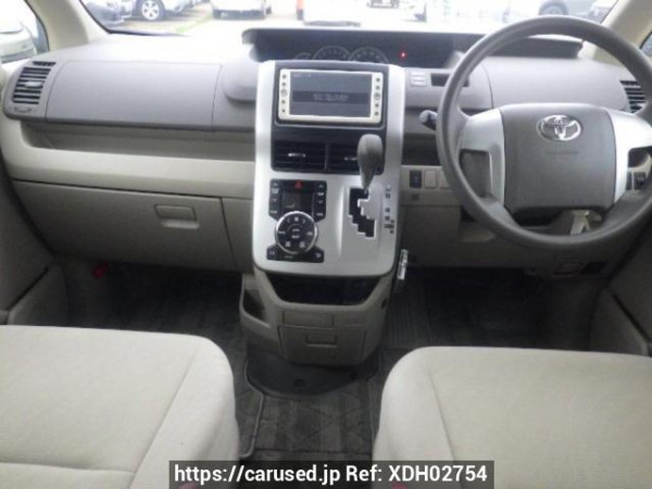 Used 2010 AT toyota noah ZRR70G Image[16]