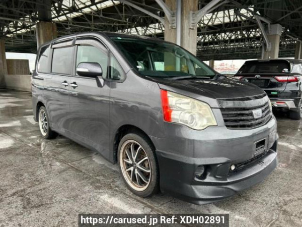 Used 2010 AT toyota noah ZRR70G Image[0]