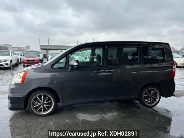 Used 2010 AT toyota noah ZRR70G Image[3]