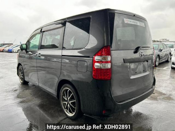 Used 2010 AT toyota noah ZRR70G Image[4]