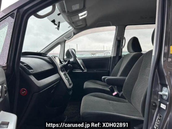 Used 2010 AT toyota noah ZRR70G Image[14]