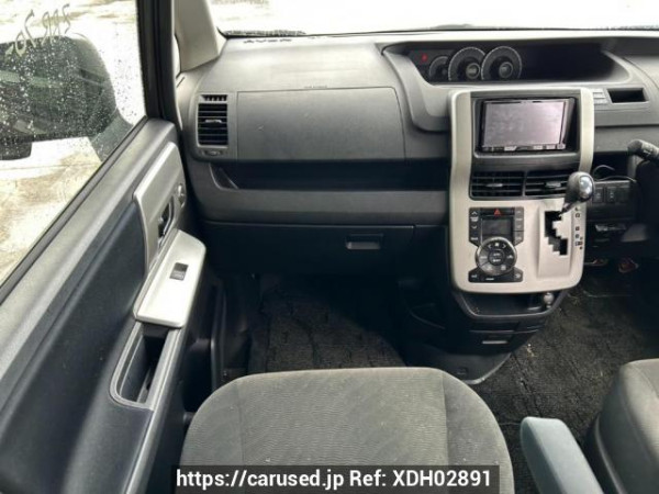 Used 2010 AT toyota noah ZRR70G Image[20]