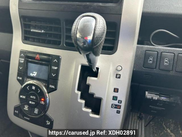 Used 2010 AT toyota noah ZRR70G Image[28]