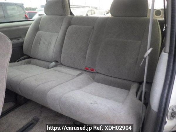 Used 2002 AT toyota regius-wagon RCH41W Image[14]