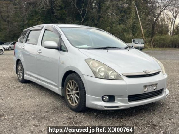 Used 2004 AT toyota wish ZNE10G Image[0]