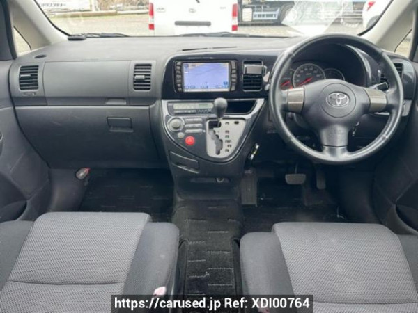 Used 2004 AT toyota wish ZNE10G Image[19]