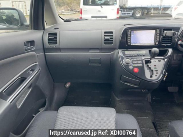 Used 2004 AT toyota wish ZNE10G Image[20]
