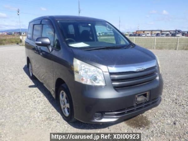 Used 2008 AT toyota noah ZRR70G Image[0]