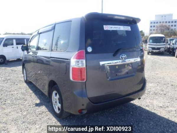 Used 2008 AT toyota noah ZRR70G Image[4]